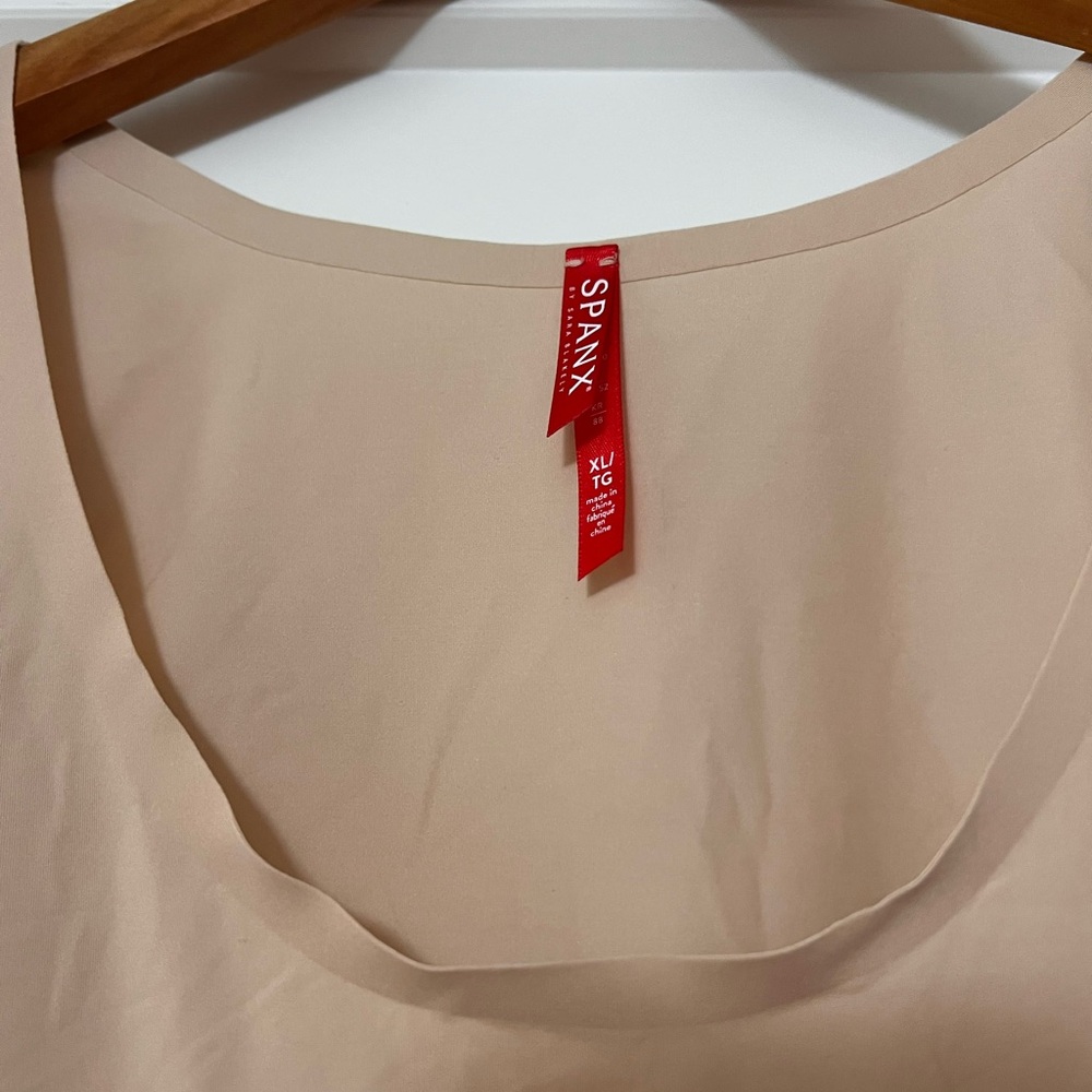 Women’s Spanx camisole tank Thinstincts nude tan XL - Picture 2 of 3